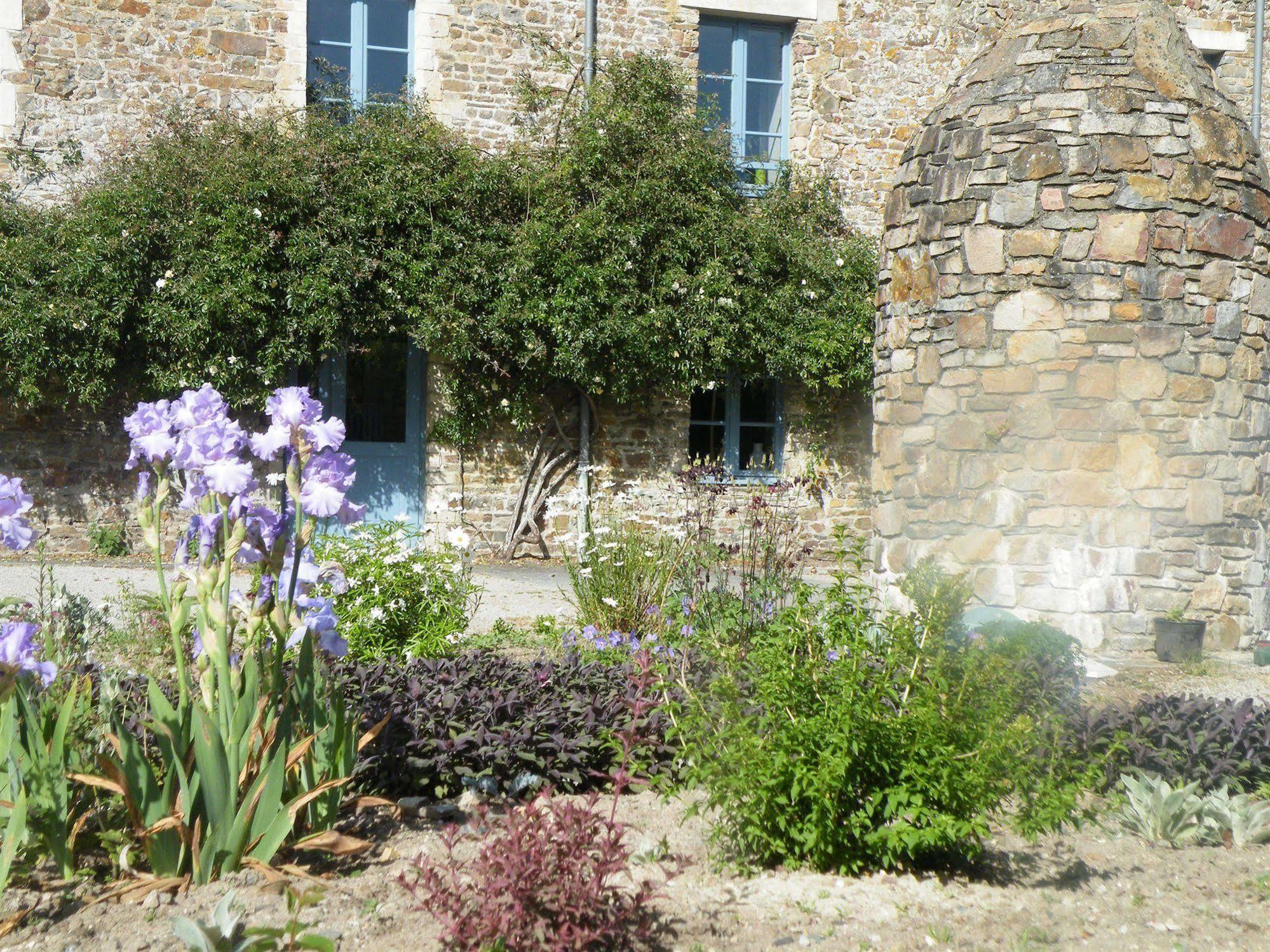 Hotel La Ferme Des Mares, The Originals Relais 2*